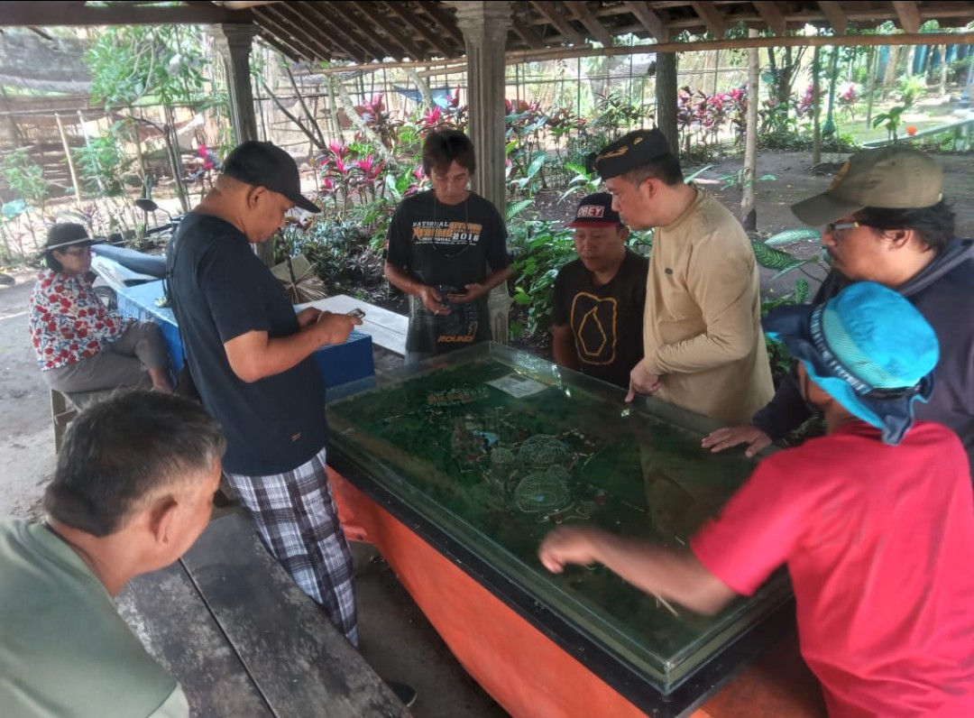 Potensi Agrowisata Baru! Kadisparbud Kabupaten Malang Tinjau Langsung Taman Buah Jeru Tumpang