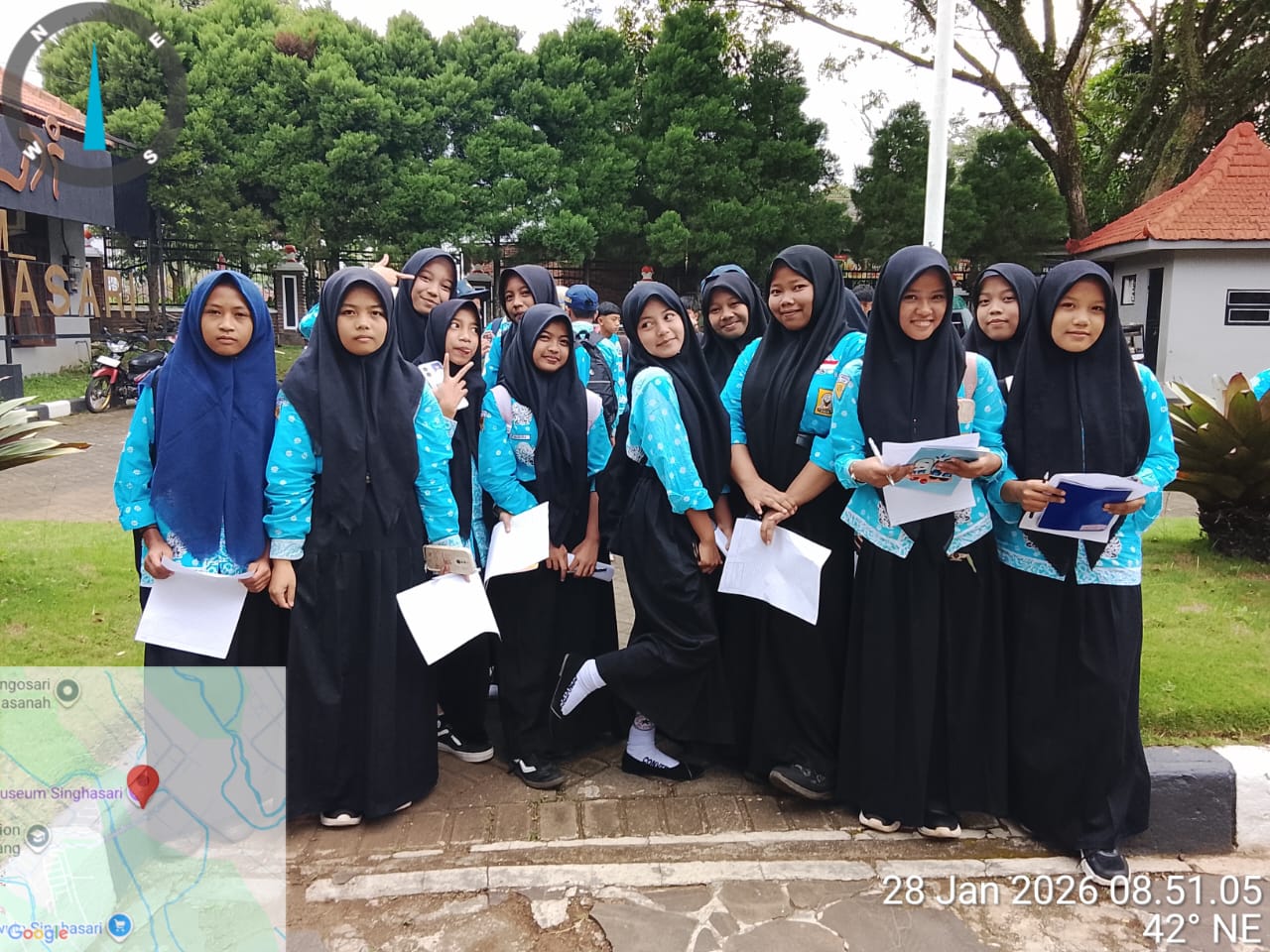 kunjungan edukatif dari SMP Negeri 4 Singosari di Museum Singhasari
