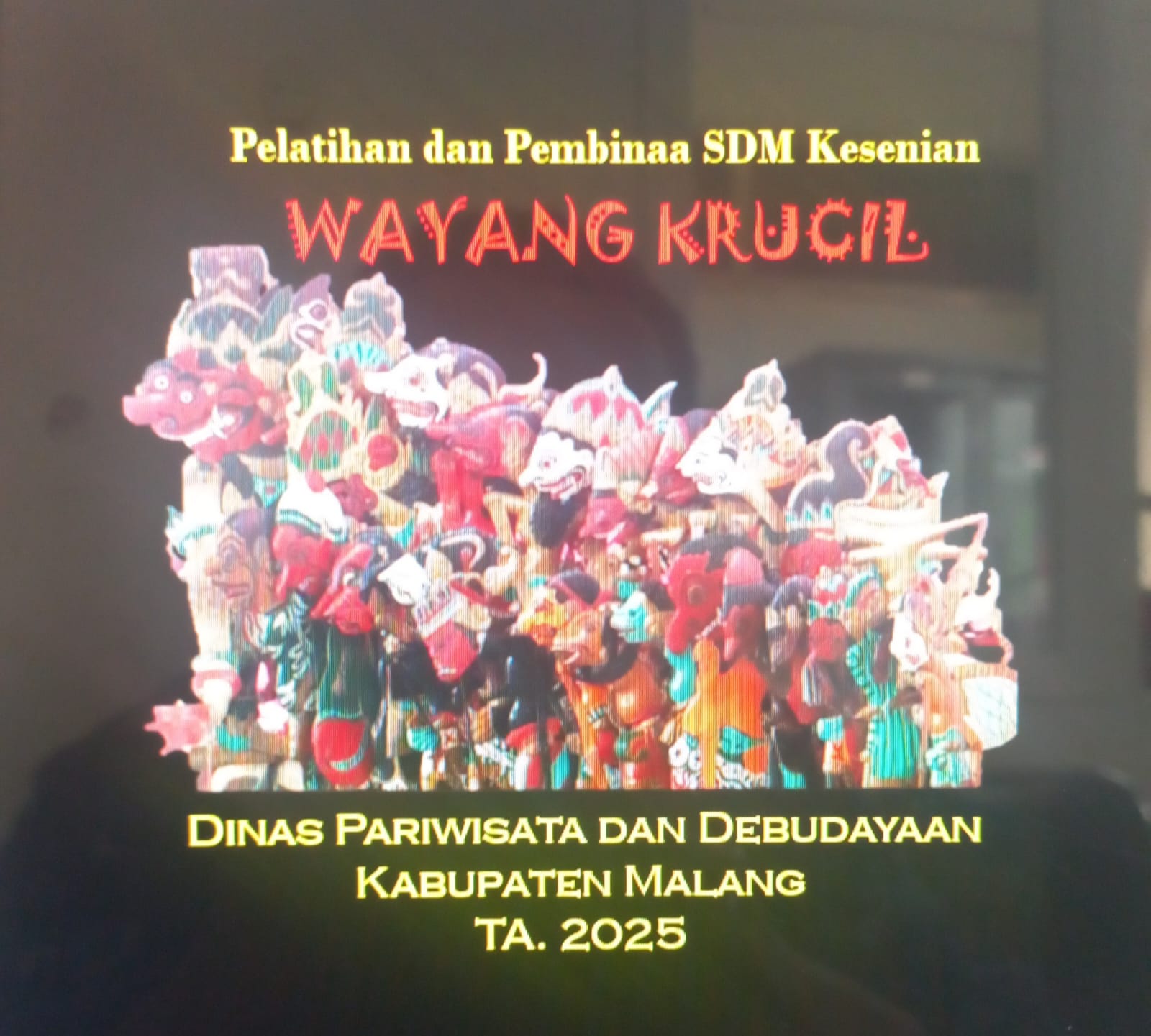 peningkatan pendidikan dan pelatihan sumber daya manusia kesenian tradisional wayang krucil